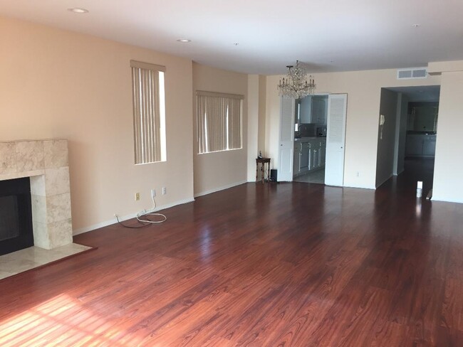 1932 Pelham Ave, Unit 301 in Los Angeles, CA - Building Photo - Building Photo