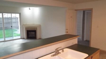 1001 W Casino Rd-Unit -H-104 in Everett, WA - Building Photo - Building Photo