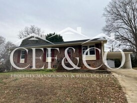 203 Carlton Dr in Spartanburg, SC - Building Photo