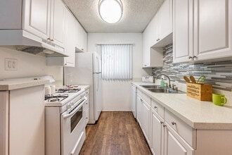 Terraces at South Pasadena Apartments in South Pasadena, CA - Building Photo - Interior Photo