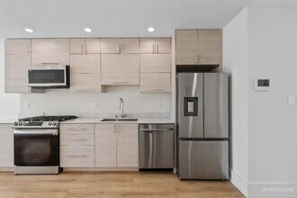 4445 18th St in San Francisco, CA - Foto de edificio - Building Photo