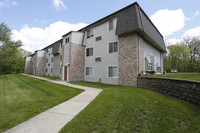 Woods + Meadow Apartments in Peoria, IL - Building Photo - Building Photo