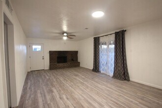 1414 Griegos Rd NW in Albuquerque, NM - Building Photo - Building Photo