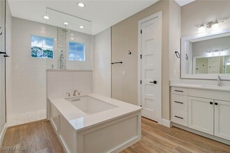 4641 Santiago Ln in Bonita Springs, FL - Building Photo - Building Photo