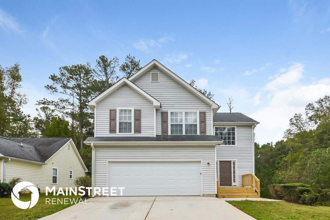 5014 River Overlook Way in Stonecrest, GA - Foto de edificio