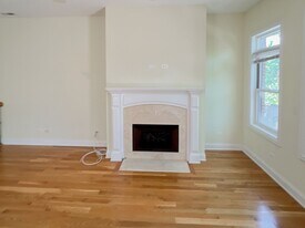 2328 N Greenview Ave in Chicago, IL - Building Photo