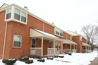 River Village in Flint, MI - Foto de edificio - Building Photo