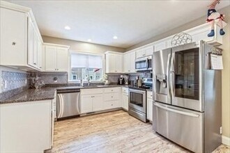 40 Drum Dr in Plymouth, MA - Building Photo - Building Photo