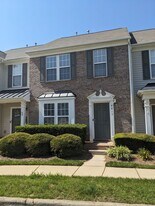 4613 Forestridge Commons Dr in Charlotte, NC - Building Photo