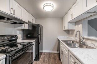 Grove at Stonebrook Apartments and Townhomes in Norcross, GA - Building Photo