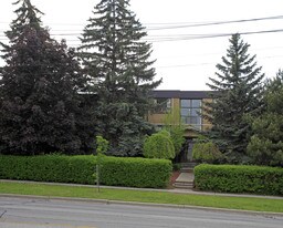 2366 Islington Ave in Toronto, ON - Building Photo