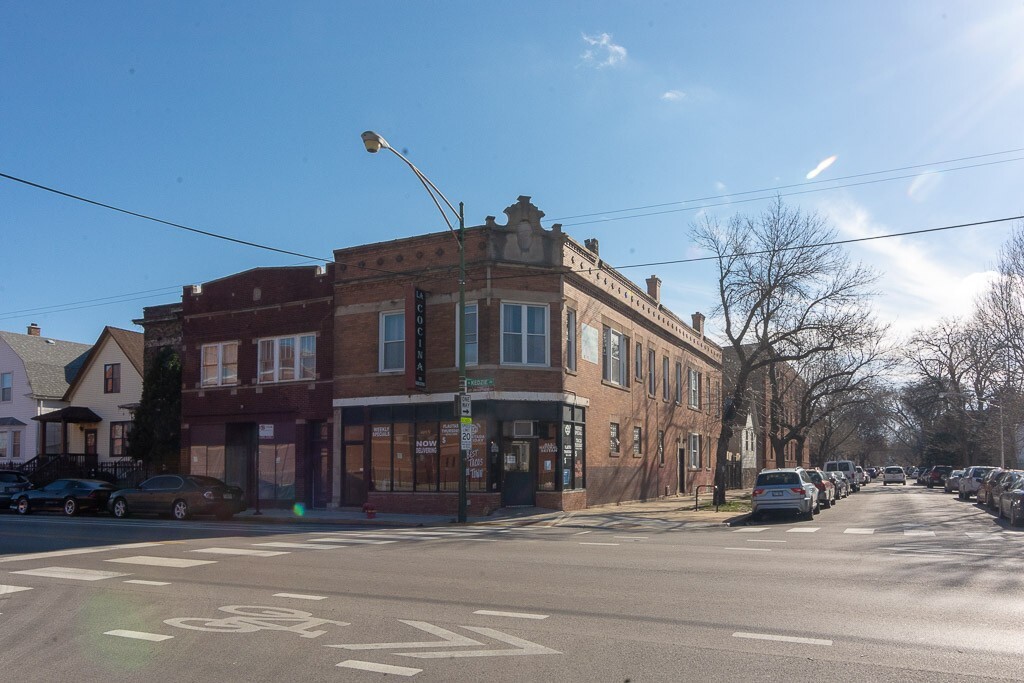 2901 N Kedzie Ave in Chicago, IL - Building Photo