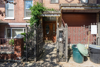 681 Leonard St in Brooklyn, NY - Building Photo - Building Photo