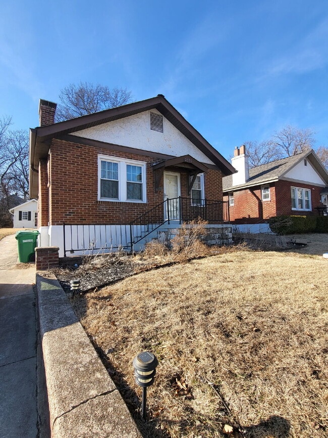 2655 Louis Ave in Brentwood, MO - Building Photo - Building Photo