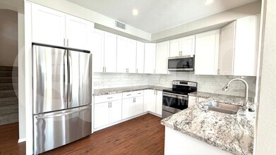 14452 S 40th St in Phoenix, AZ - Building Photo - Building Photo