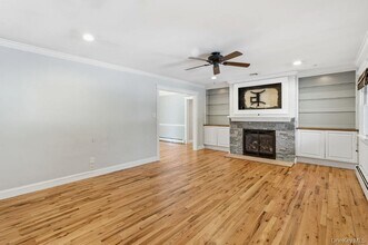 19 Howell Pl in Speonk, NY - Building Photo - Building Photo