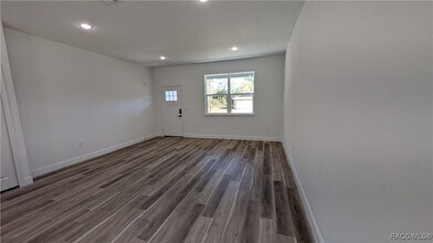 9298 N Akola Way in Citrus Springs, FL - Building Photo - Building Photo