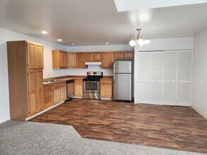 810-812 Jamie Dr in Selah, WA - Building Photo - Building Photo