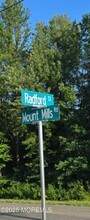 28 Radford Ct in Monroe Township, NJ - Foto de edificio - Building Photo