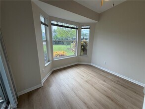 10904 Regent Cir in Naples, FL - Foto de edificio - Building Photo