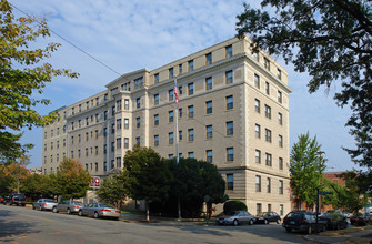 Kensington Court in Richmond, VA - Foto de edificio - Building Photo