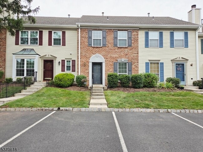 3705 Pinhorn Dr in Bridgewater, NJ - Building Photo - Building Photo
