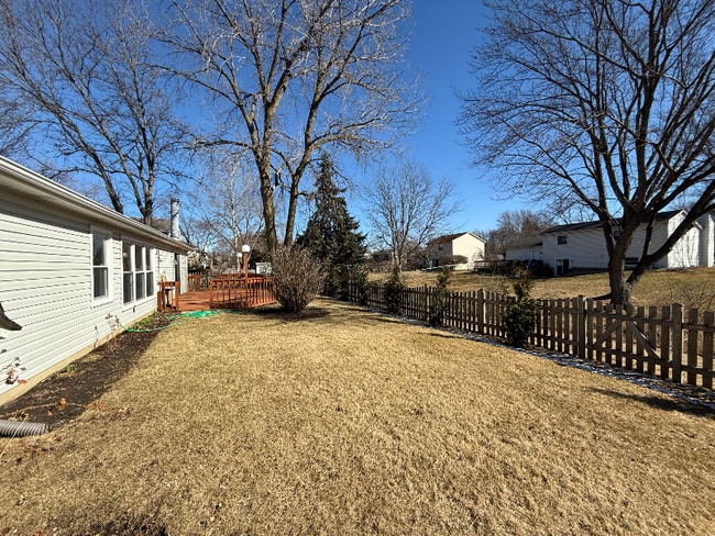 1431 Brookwood Cir in Algonquin, IL - Foto de edificio - Building Photo