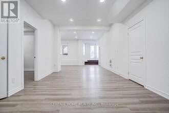 134 Bradgate Dr in Markham, ON - Building Photo - Building Photo