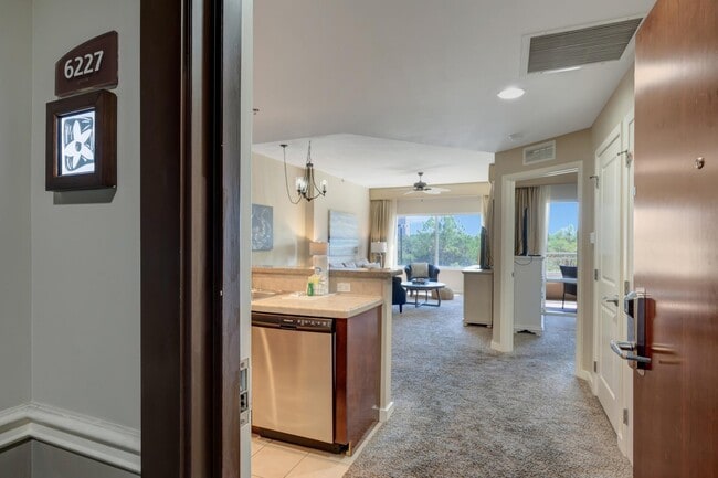 5002 S Sandestin Blvd in Destin, FL - Foto de edificio - Building Photo