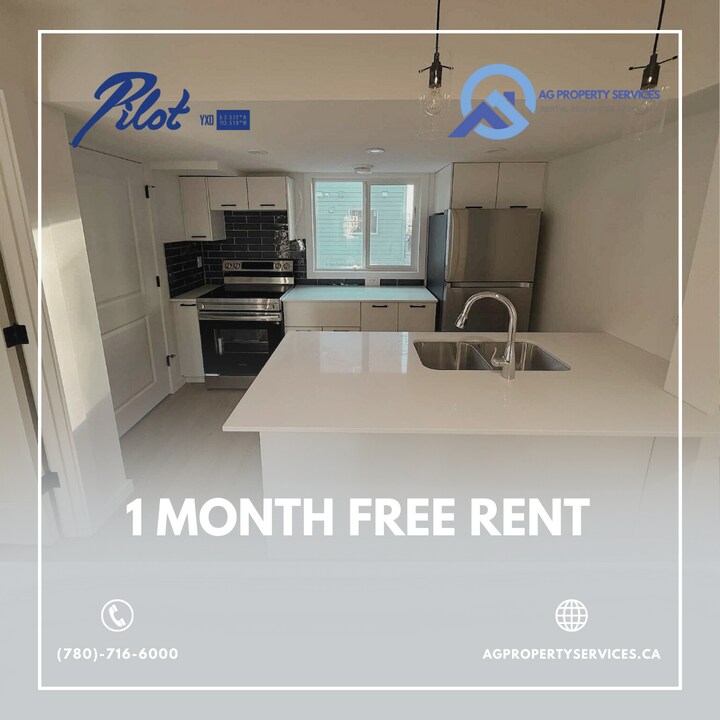 7049 Fane Rd in Edmonton, AB - Building Photo