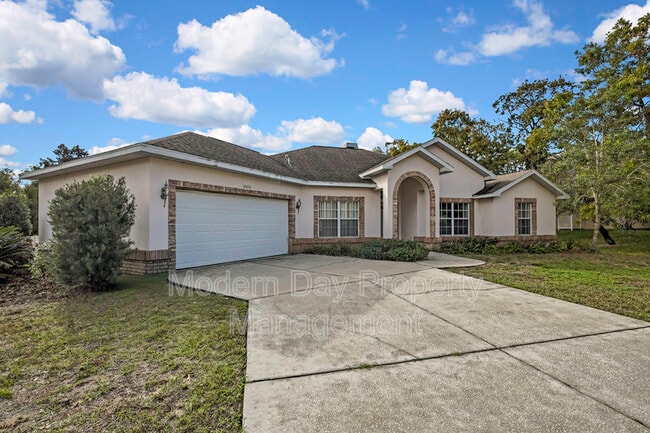 12052 Jade Ave in Spring Hill, FL - Building Photo - Building Photo