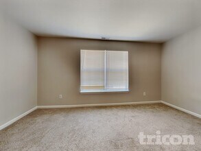 10213 Blue Sky Dr in Avon, IN - Building Photo - Building Photo