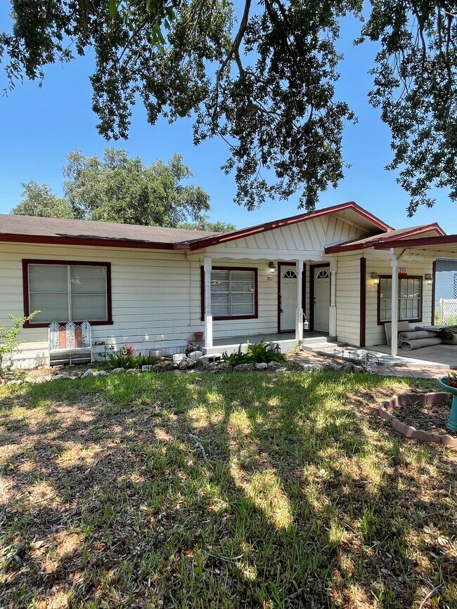 311 S 24th St in Donna, TX - Building Photo - Building Photo