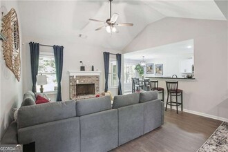 210 Brittany Pointe Ln in Athens, GA - Building Photo - Building Photo