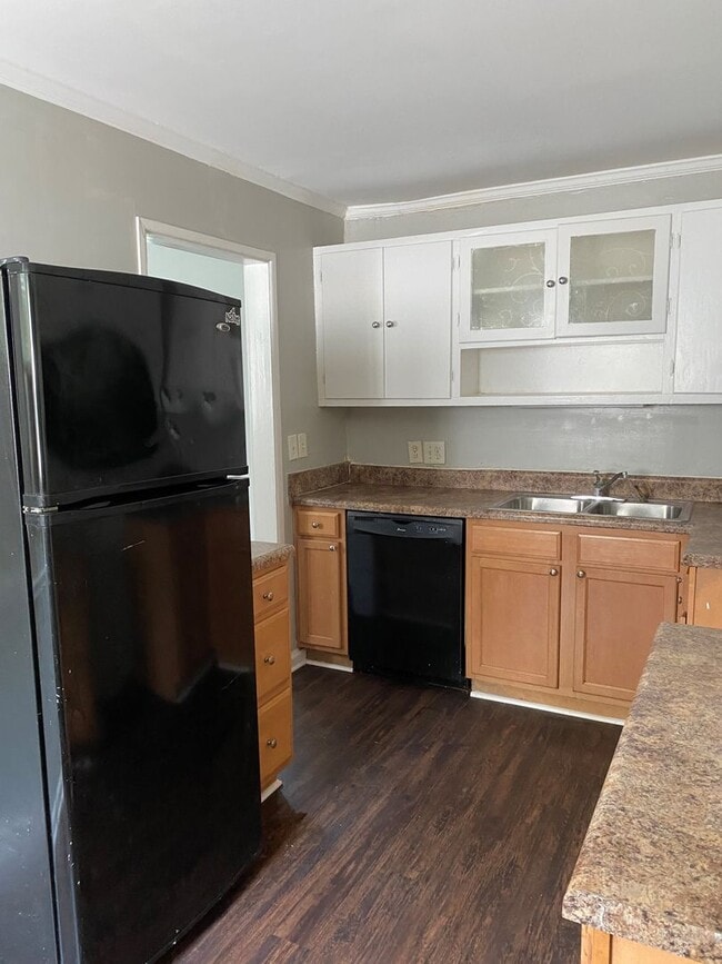 2110 W Florida St in Greensboro, NC - Building Photo - Building Photo