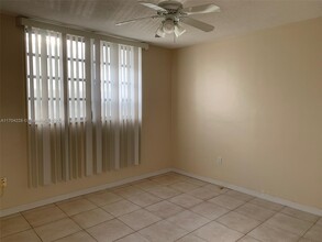 2855 Leonard Dr in Aventura, FL - Building Photo - Building Photo