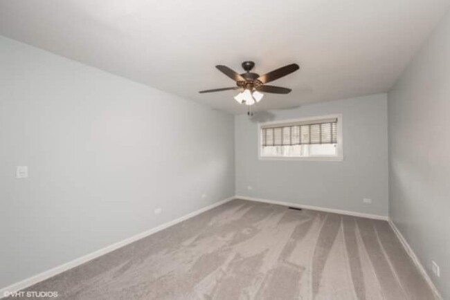 167 Virginia Ct in Streamwood, IL - Building Photo - Building Photo