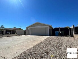 3756 W Redfield Rd in Phoenix, AZ - Building Photo