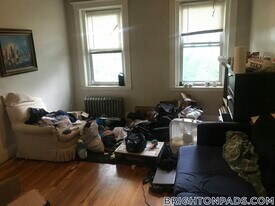 9 Egremont Rd in Boston, MA - Building Photo