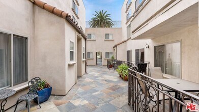 4466 Coldwater Canyon Ave-Unit -102 in Los Angeles, CA - Building Photo - Building Photo