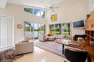 433 Crestwood Rd in Naples, FL - Building Photo - Building Photo