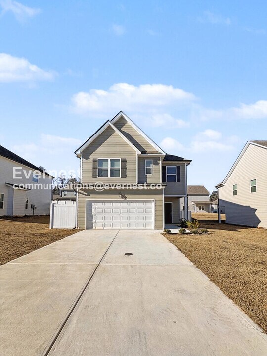 320 Bertha Honey Stewart Dr in Jackson, GA - Building Photo