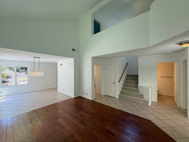 12468 Carmel Pointe in San Diego, CA - Building Photo - Building Photo
