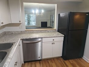 10224 Iron Mill Rd in Richmond, VA - Building Photo - Building Photo