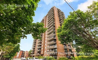 20 The Driveway in Ottawa, ON - Building Photo