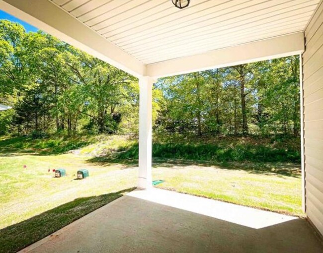 property at 325 Dipsea Spg