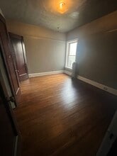 4956 S Michigan Ave in Chicago, IL - Building Photo - Building Photo