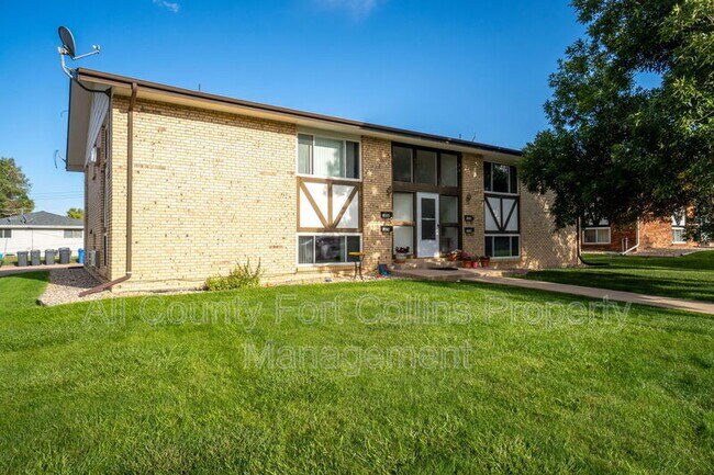 1434 S Dotsero Dr in Loveland, CO - Building Photo - Building Photo