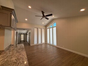 3605 Pomegranate Way in Saint George, UT - Foto de edificio - Building Photo