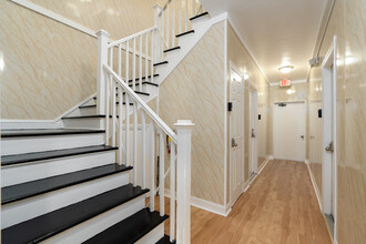 The Bellmore in Miami Beach, FL - Building Photo - Interior Photo